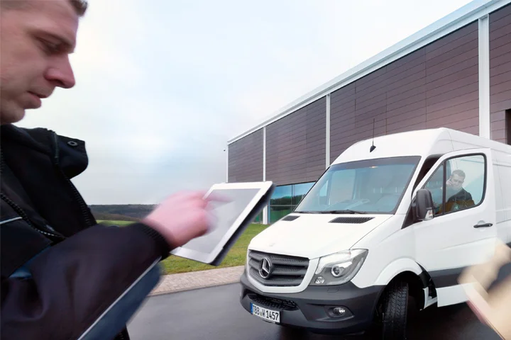 Service / maintenance