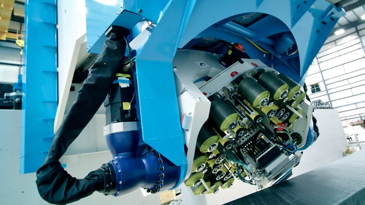 Movement in automated fiber placement systems